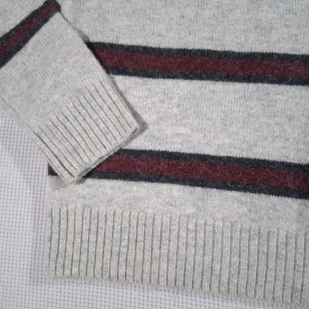 Abercrombie & Fitch Mens 100% Wool Striped Crewneck Sweater Gray Burgundy MEDIUM